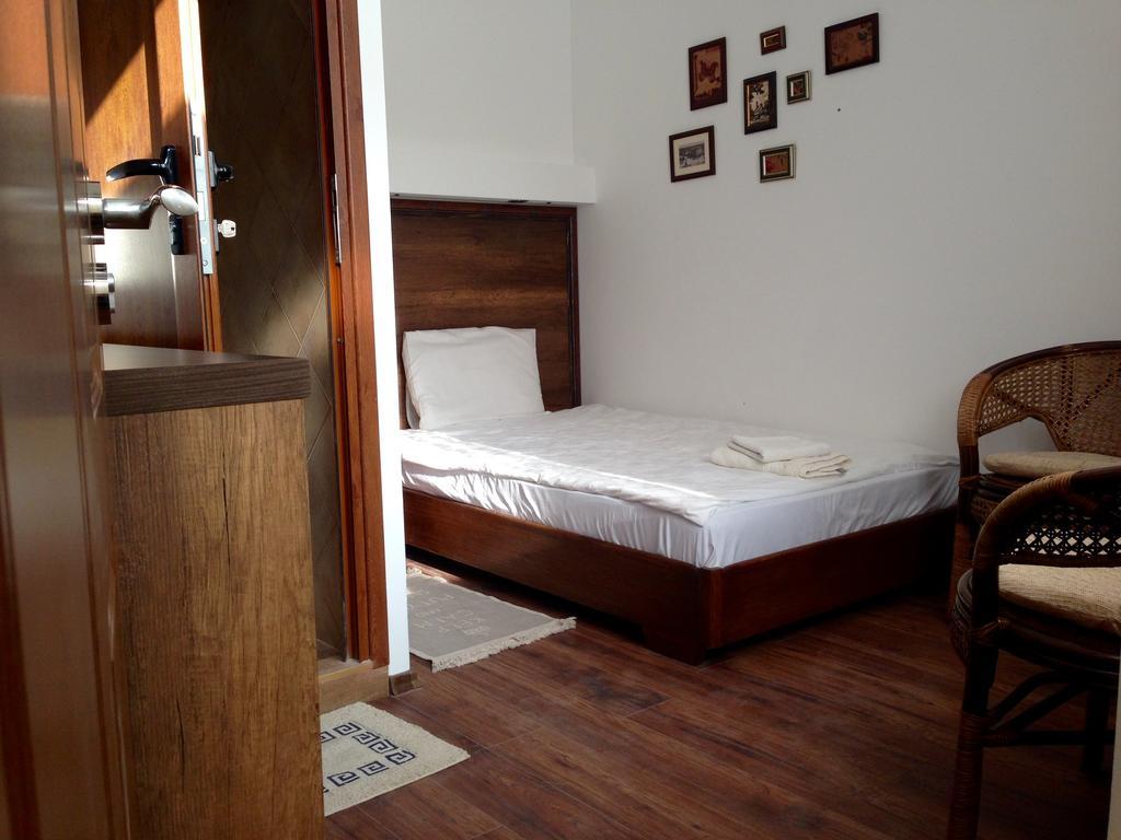 Guest Rooms Maria Luiza 瓦爾納 外观 照片